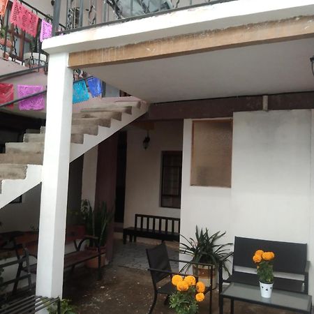 Casa Petirrojo - Habitaciones En Pátzcuaro Eksteriør billede